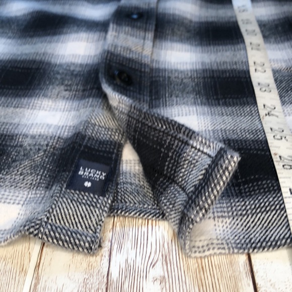 Lucky Brand Men's plaid flannel, spread collar, button frt, classic fit - sz L - Picture 9 of 13
